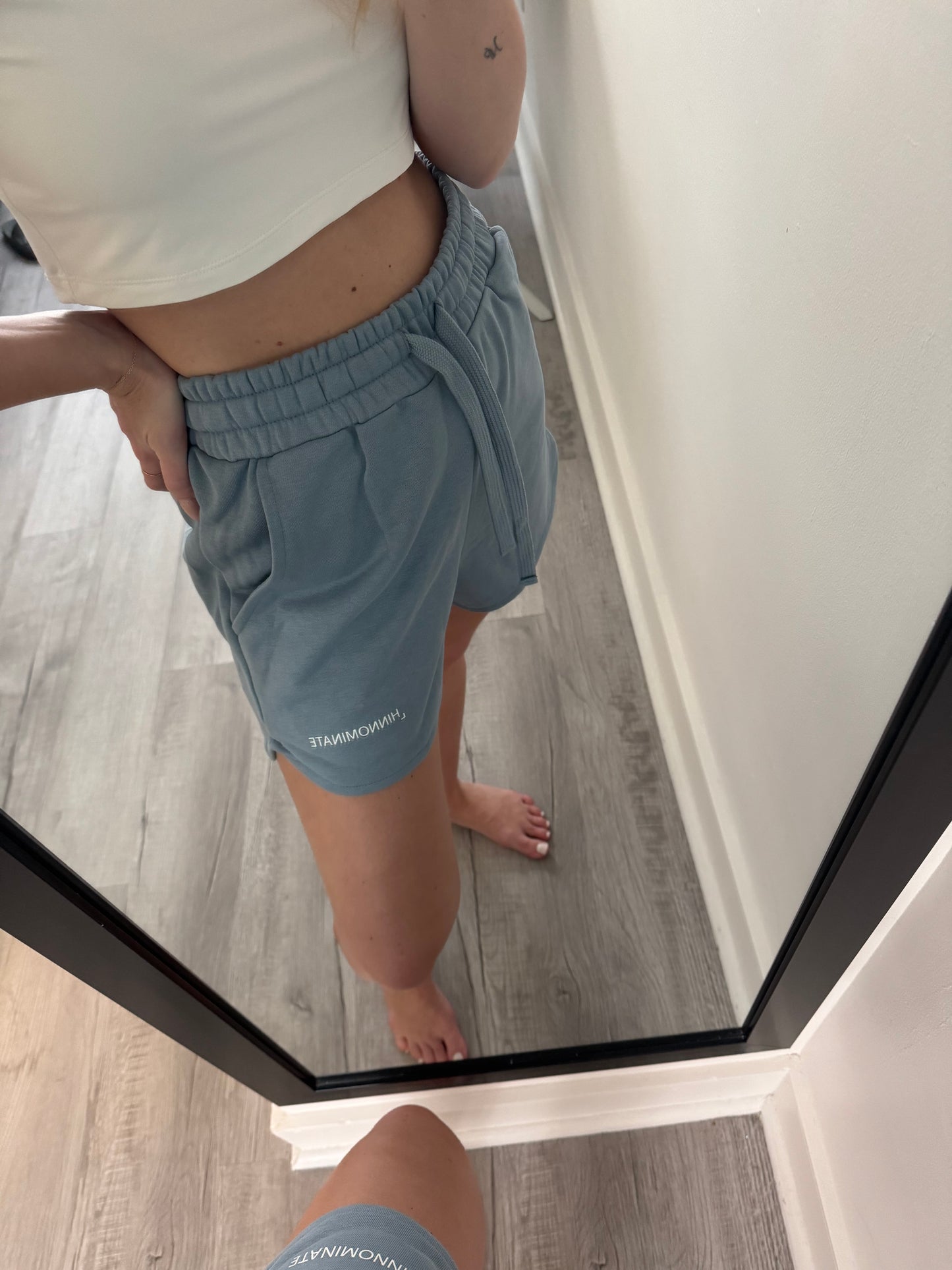 Shorts azzurro polvere hinnominate