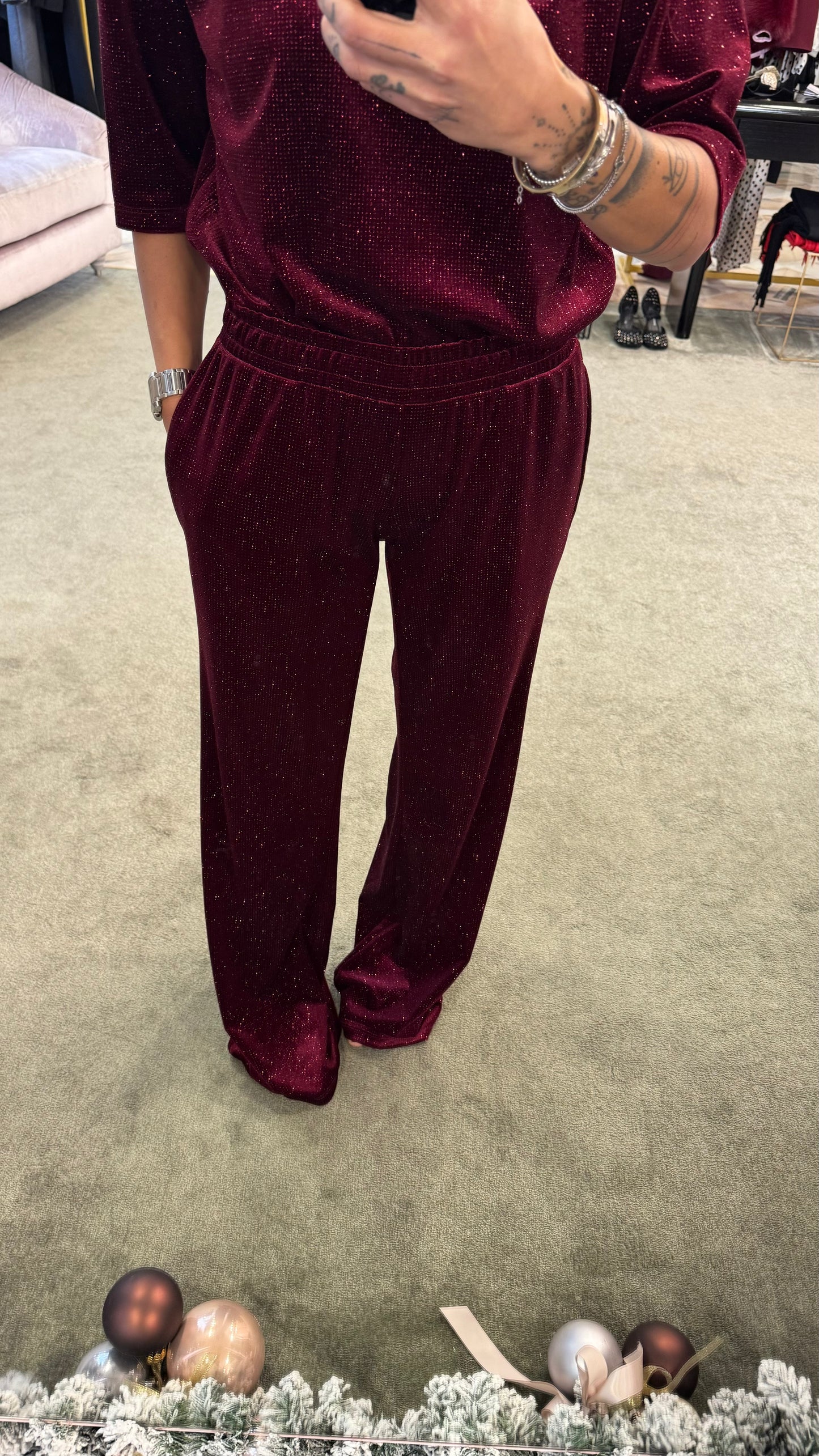 Pantaloni bordeaux glitter in ciniglia a palazzo