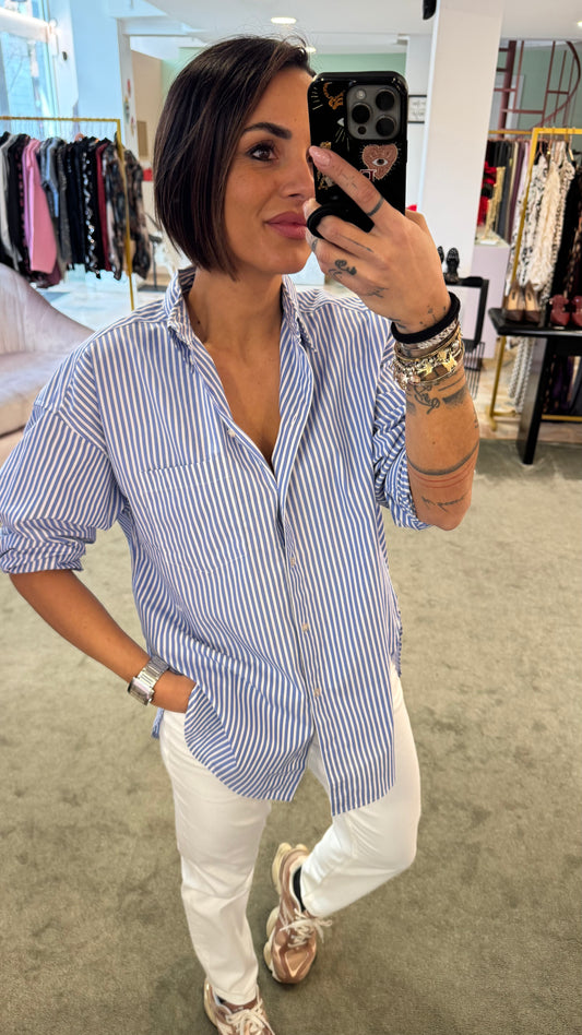 Camicia a righe azzurra e bianca over in cotone jx